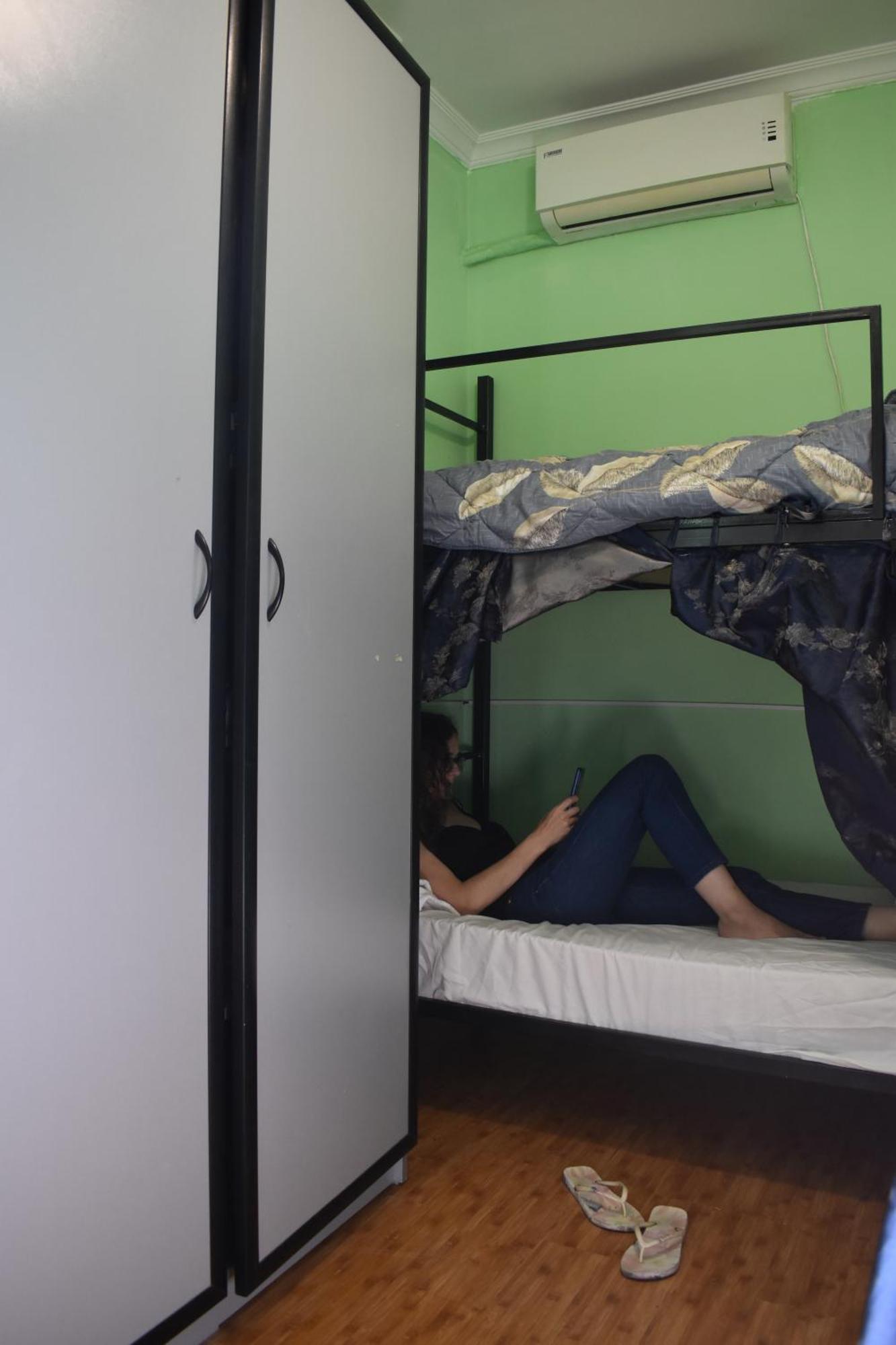 Harmony Backpackers Hostel Batumi Pokoj fotografie